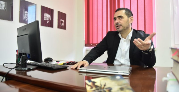 Издајници & страни плаћеници