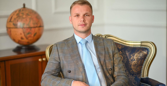 Станивуковић позвао Владу Српске да разријеше Чавку