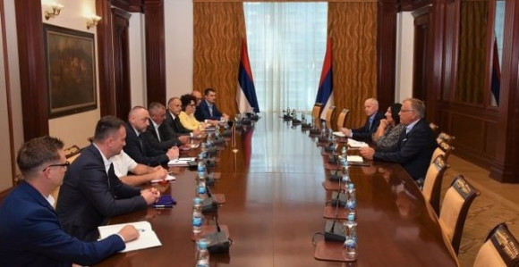 Dogovoriti tekst Opšteg kolektivnog ugovora