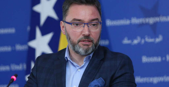 Кошарац умјесто ОБА-е: Нема обавјештајних података да Додик бјежи из земље