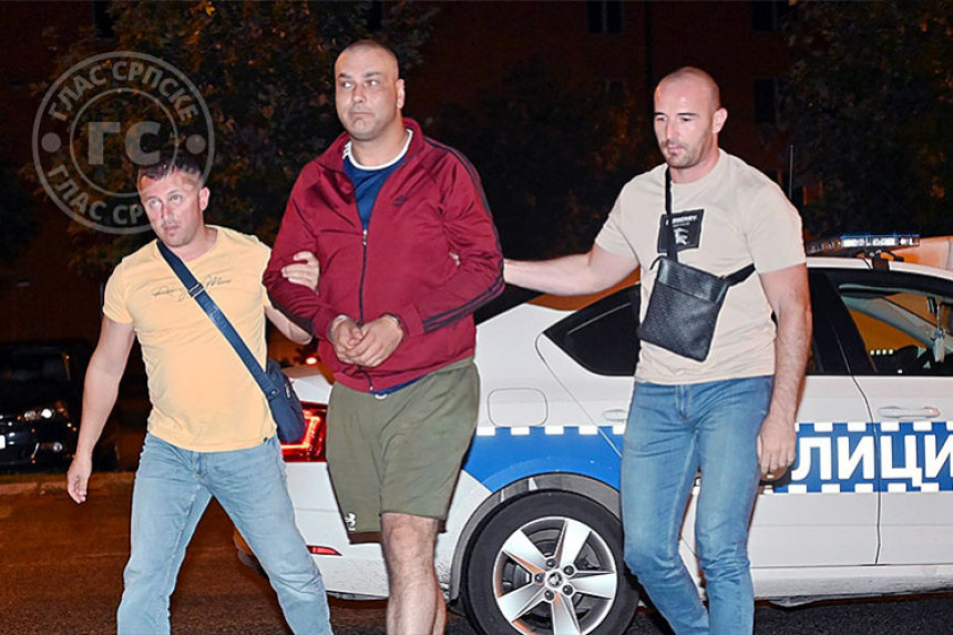 Popović predat Tužilaštvu: Sina i majku pretukao