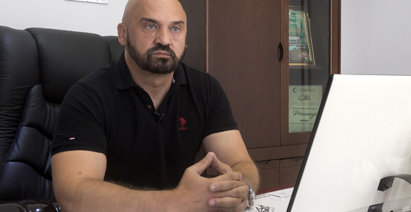 Ministar i njegova porodica "teški" 18 miliona KM