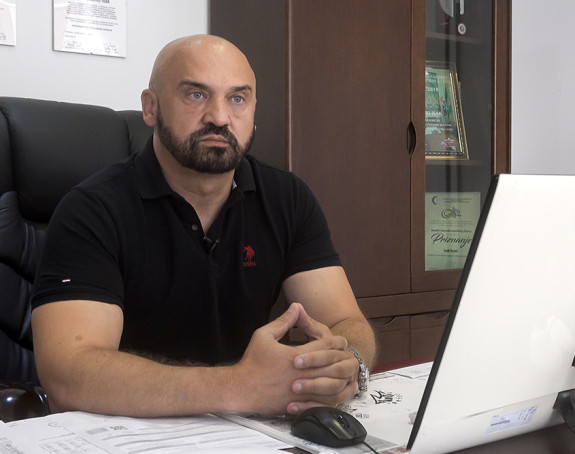 Ministar i njegova porodica "teški" 18 miliona KM