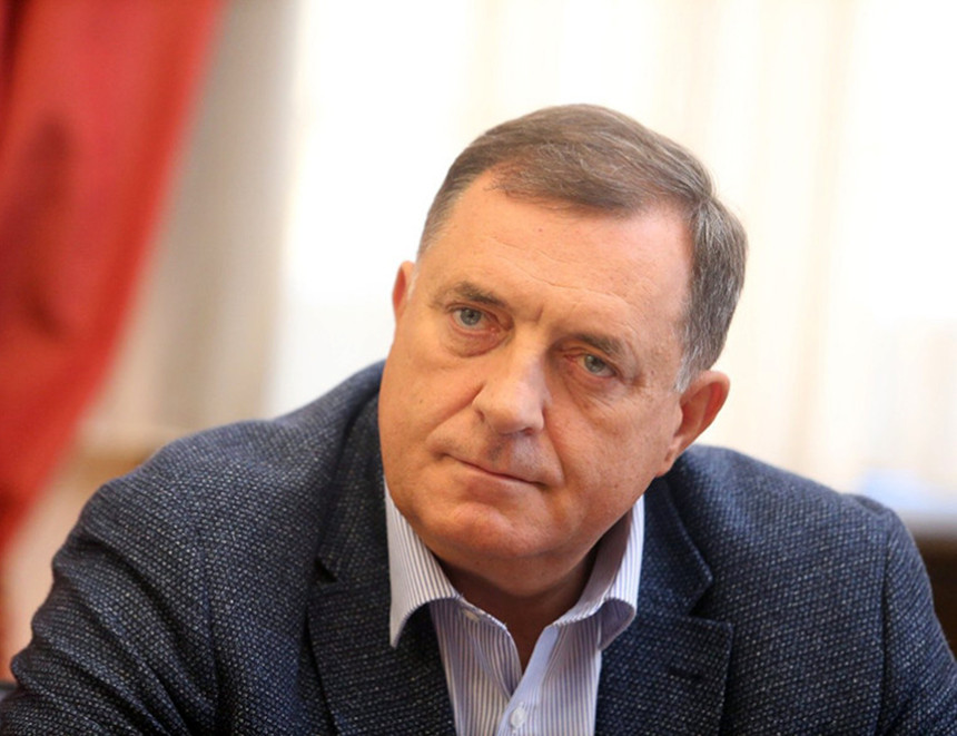 Dodik: Srbija treba da bude ponosna na Vučića