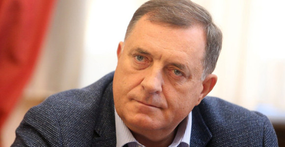 Dodik: Srbija treba da bude ponosna na Vučića