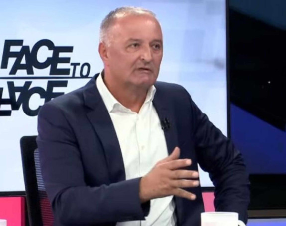Helez ponovio da će Dodik pobjeći, Nešića optužio da zavisi od "bijelog", a za Košarca rekao da su ga Srbi istjerali iz kancelarija