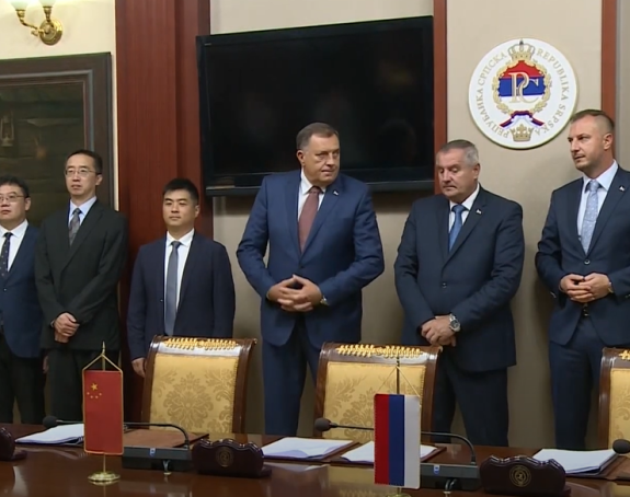 Кинези без конкуренције: Контроле нема, уговори скривени
