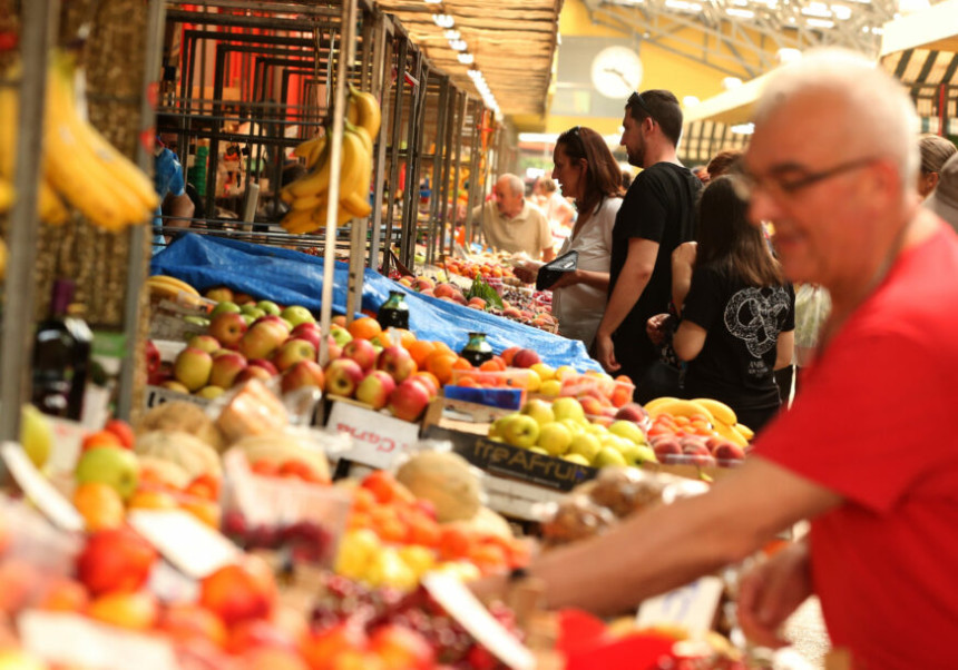 Za godinu dana povrće poskupjelo 26%, a meso za 14%