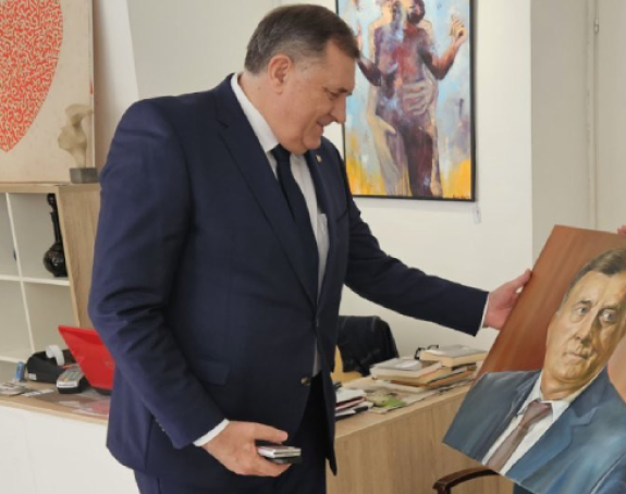 Vlast odlučila: Dodikove slike biće postavljene u javnim institucijama Republike Srpske!