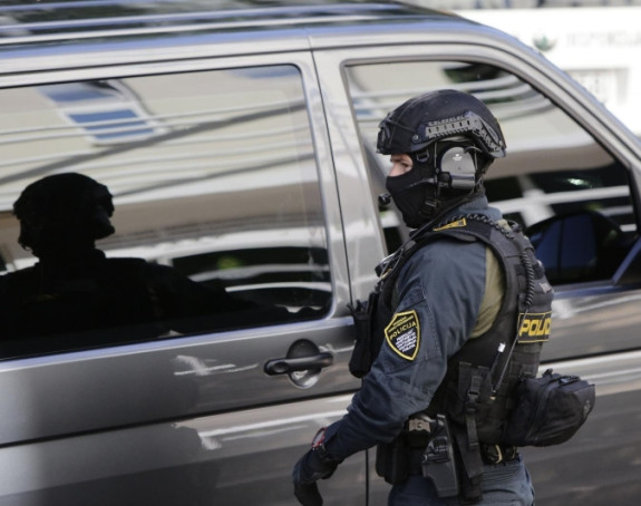 Policija pronašla lažne dokumente BiH i Srbije, drogu