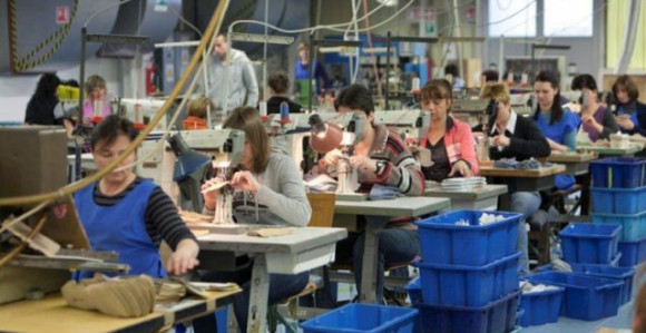 Pala potražnja, borba tekstilaca za opstanak