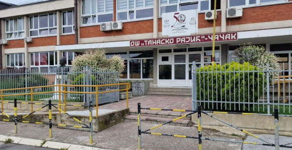 Učenica osnovne škole prijetila dječaku nožem