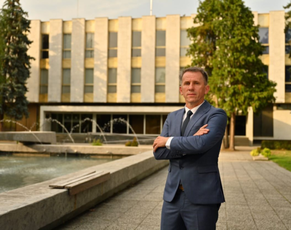 “Pitanje imovine, Ustavni sud i Izborni zakon opterećuju BiH”