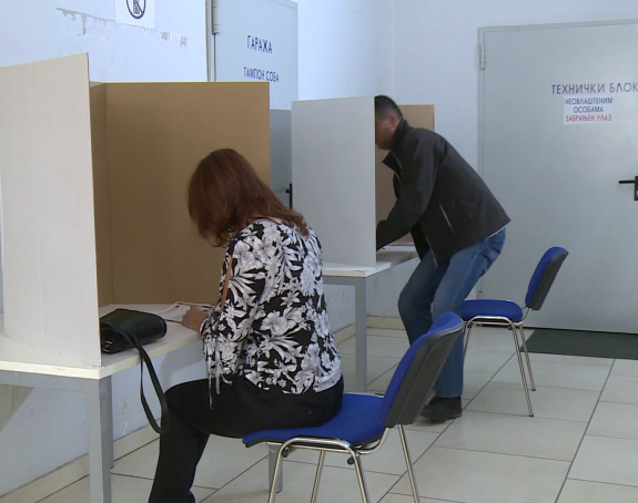 Glasanje pod pritiskom: Recimo NE prevari (VIDEO)