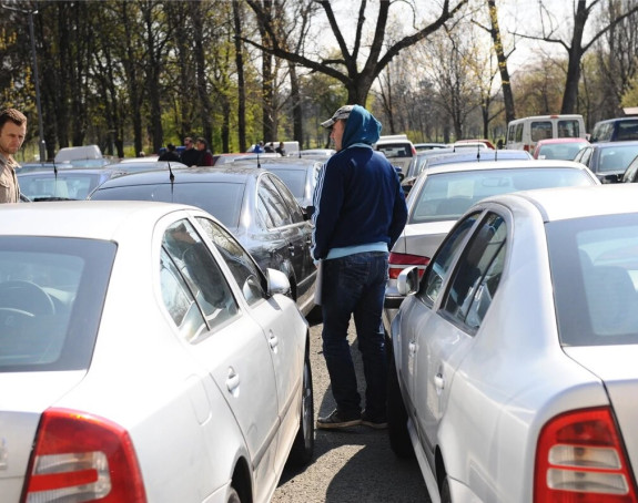 Postavio oglas i svi se smiju osim njegove supruge