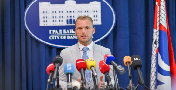 Stanivuković po nalogu iz Vlade smanjio plate saradnicima