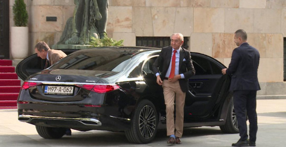 Stari jarani stigli u Palatu: Mišković i Đurić kod Dodika (VIDEO)