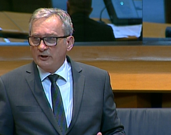 SNSD glasao zakon o vinu a odbili limit za PDV sistem