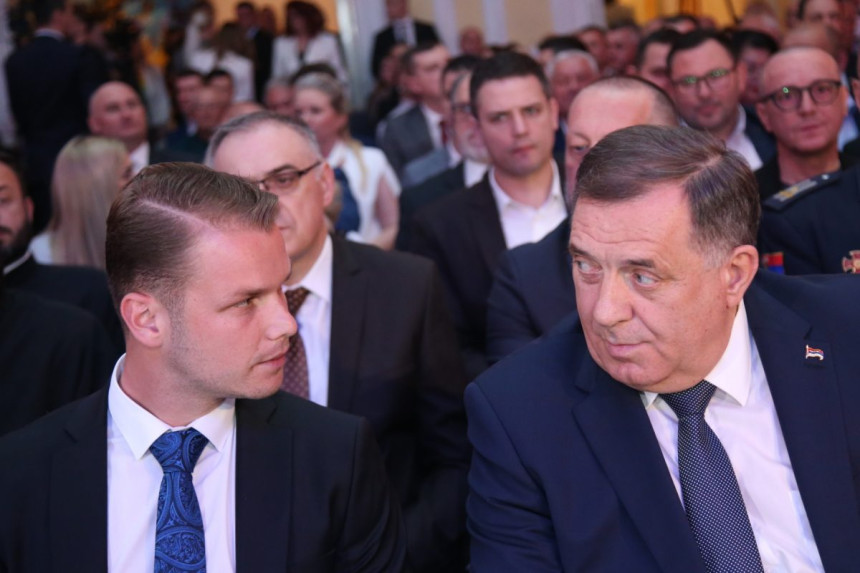 Dodik protiv opoziva Draška Stanivukovića