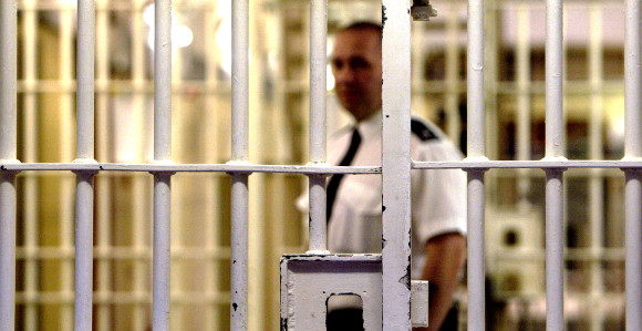 Zatvori nikad prazniji, na slobodi i presuđeni kriminalci