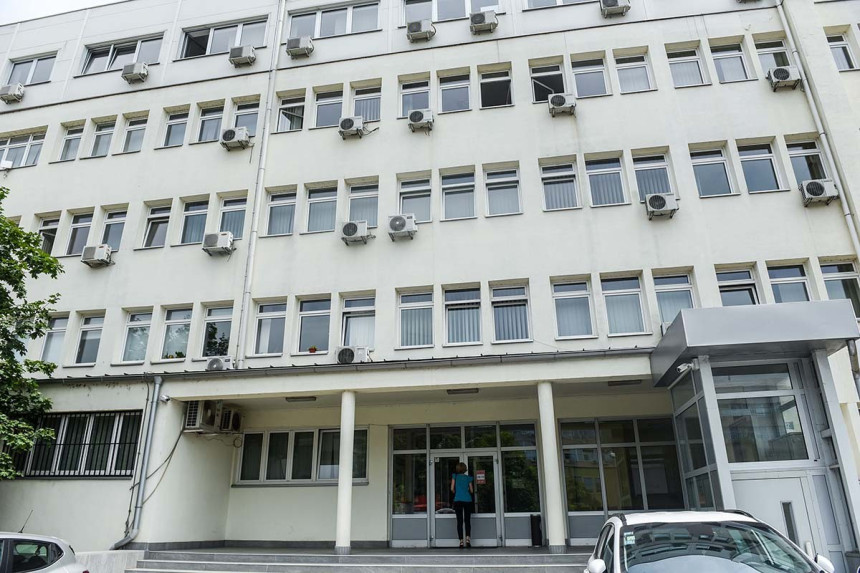 Svjedoci na sudu tvrdili da ih je šamarala policija