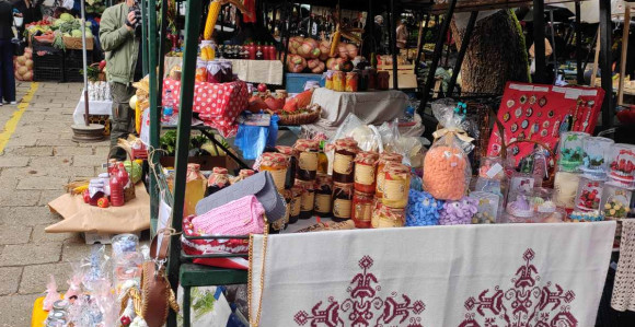 У Бијељини отворен 5. Караван зимнице и базар рукотворина