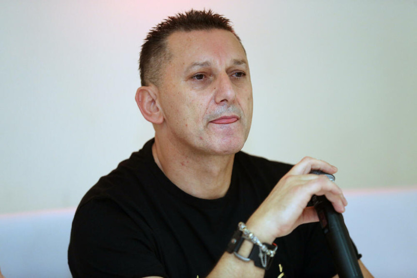 Izvrijeđao kolege: "Pune Arene sa jednim hitom"