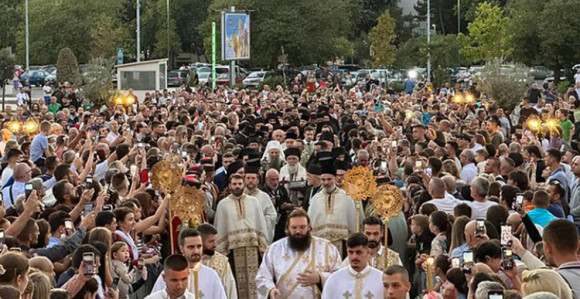 Hiljade vjernika dočekalo srpskog patrijarha u Podgorici
