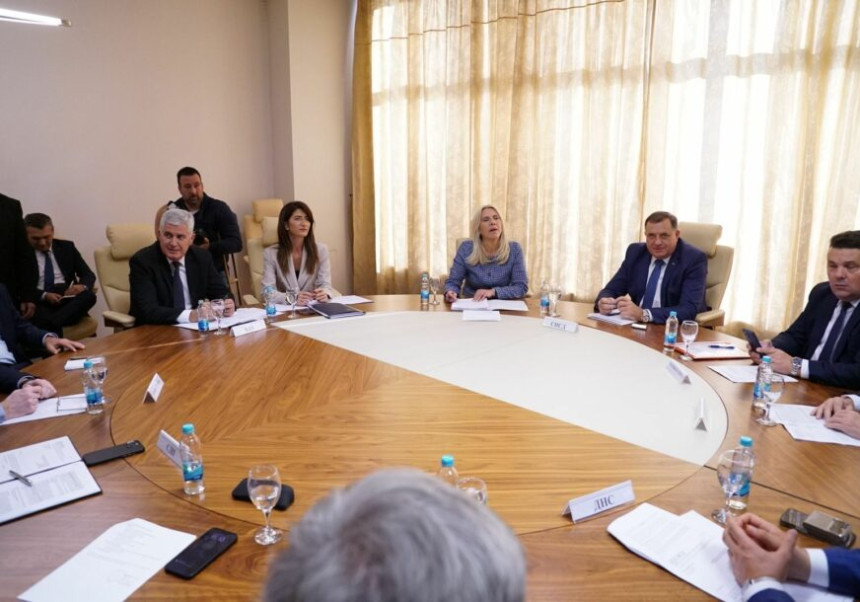 Dodikov pristanak, popuštanje Čoviću i novo gaženje zaključaka NSRS