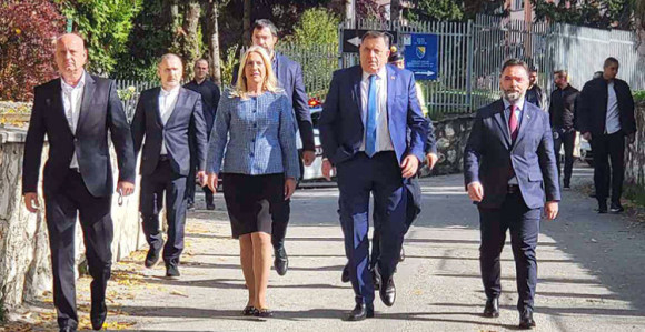 Poznato kada će biti nastavljeno suđenje Dodiku