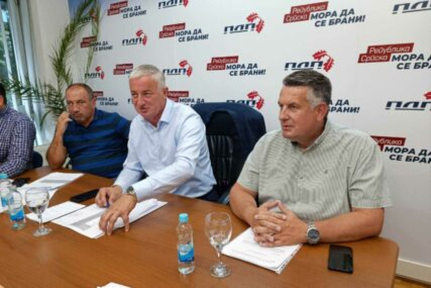 Чему сједнице, тензије и галама када све прекрше?