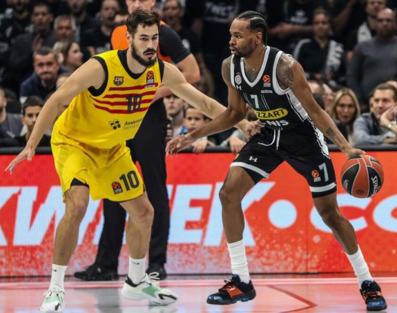 Partizan ponovo poražen u prepunoj Areni od Barselone