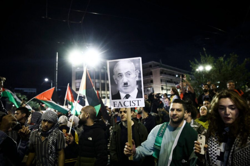 Atina: 10.000 ljudi na ulici podrška Palestincima