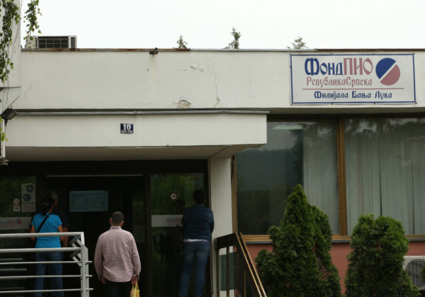 Odnos broja radnika i penzionera u Srpskoj nikad gori