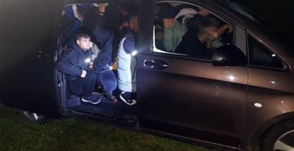 U mercedesu prevozili 22 turskih državljana