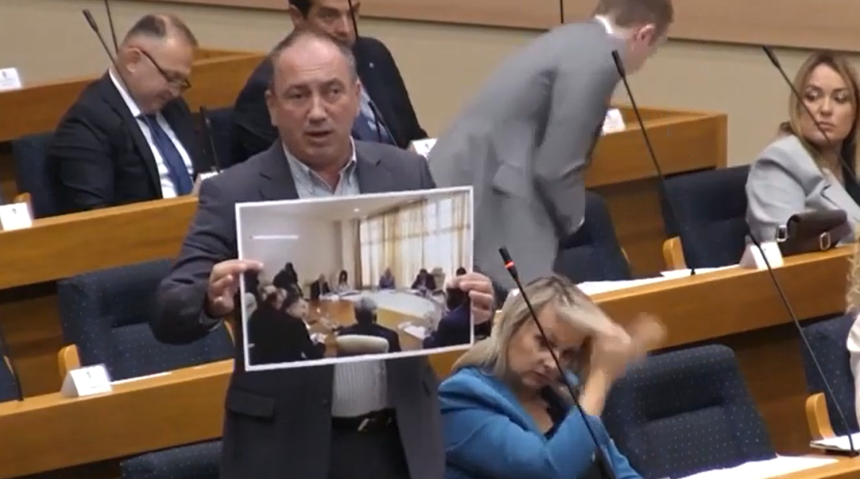 Veto nije sporan, ali NSRS mora poštovati svoje prethodne odluke