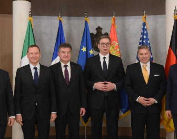 Вучић сутра са "великом петорком" у Београду