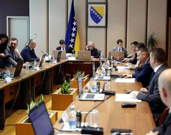 Pale web stranice Savjeta ministara i devet ministarstava