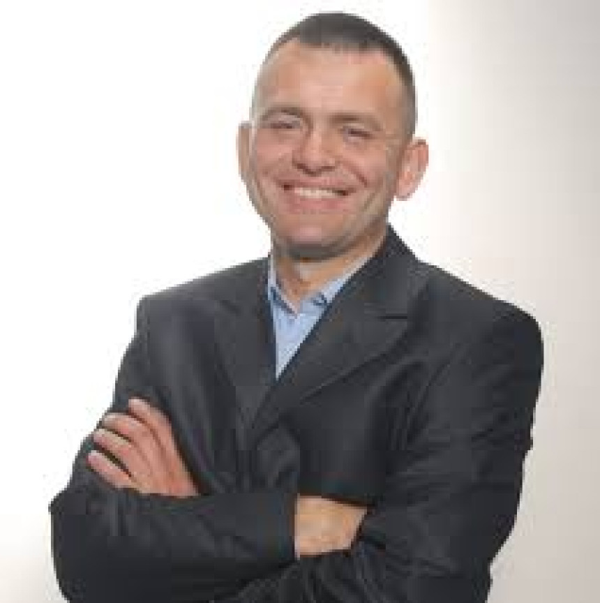 Skandal: Zbog pozdrava izbačen sa sjednice (VIDEO)