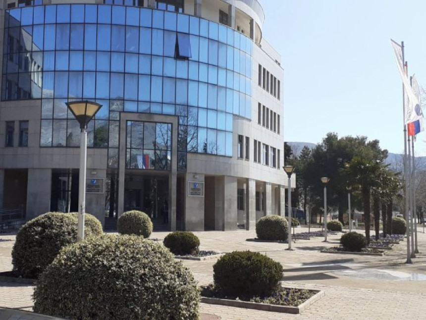 "Elektoprivreda" nezaštićena, a milione daje za to