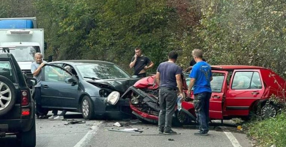 Težak sudar kod Zvornika, dvoje povrijeđeno