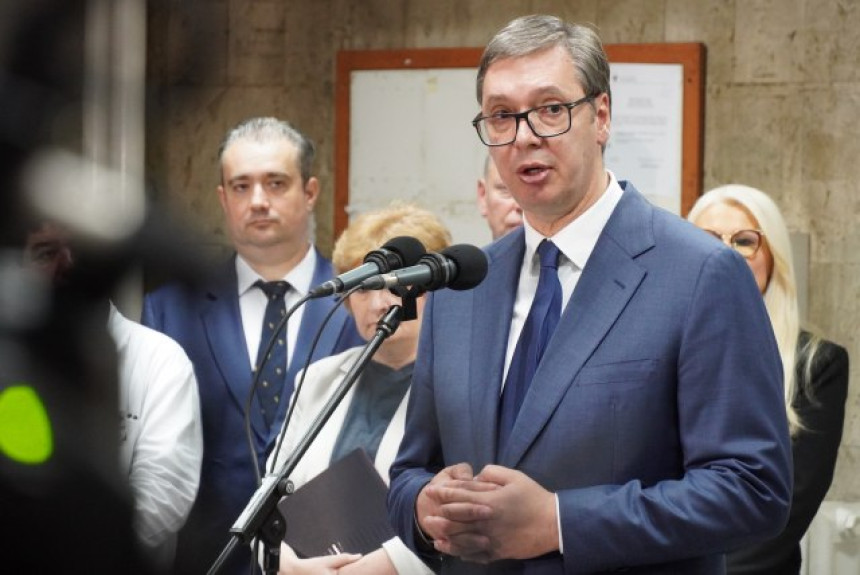 Vučić najavio da odlazi u Brisel na razgovore o KiM
