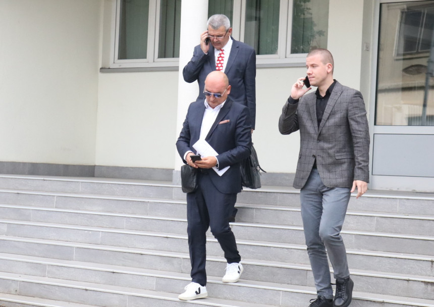 IRB napunio tuđe bisage - ne zanimaju ih milionski dugovi