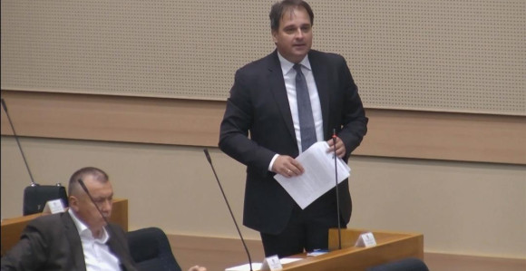 Vlast Srpske jedno priča narodu, a drugačije rade