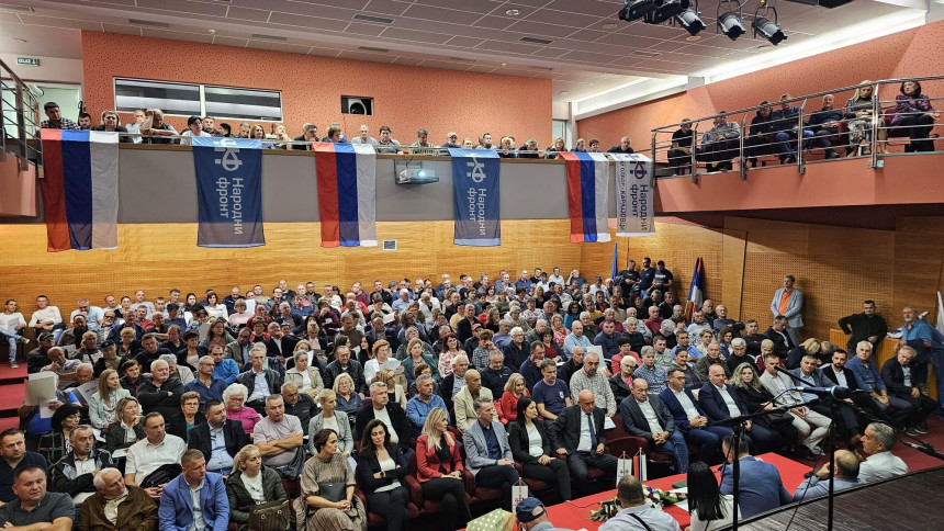 Тривић у Градишци: Слом режима наш је императив