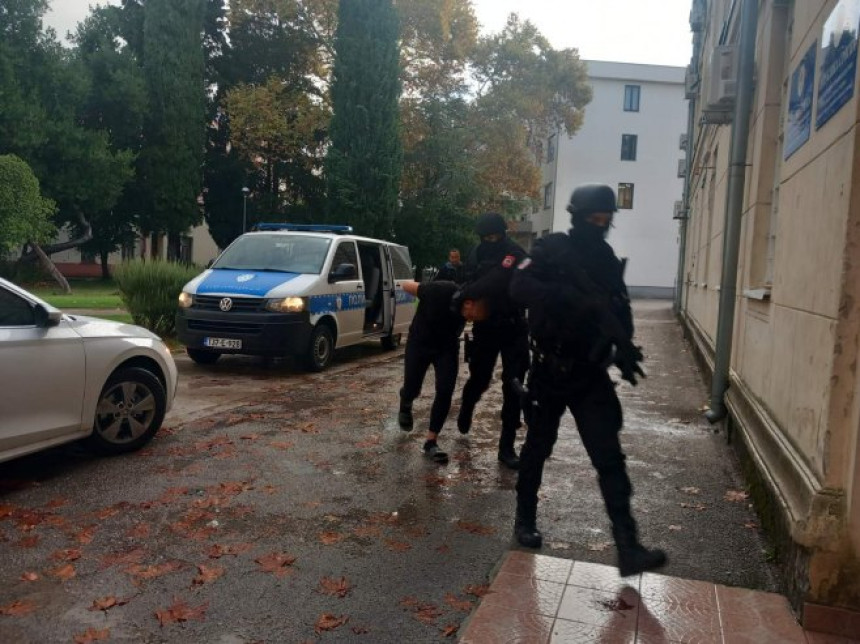 Pretresi u Gacku, Bileći i Nevesinju, ima uhapšenih