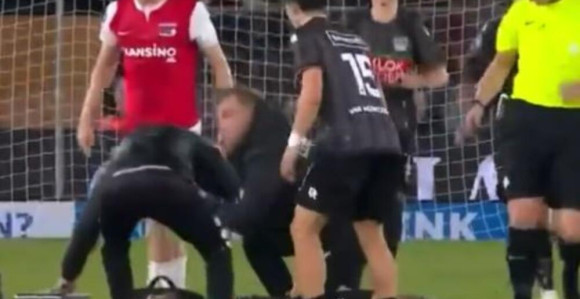 Fudbaler se srušio na teren, ljekari mu se borili za život