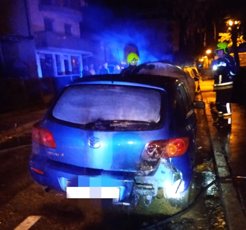 U Banjaluci tokom noći gorjela dva automobila