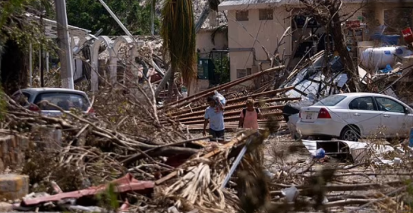 Apokaliptične slike iz Meksika, uragan uništio sve (VIDEO)