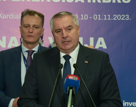 Имамо најбољи пословни амбијент; Стање је другачије!